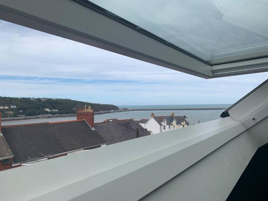 No 11, Fishguard, Ideal For Beach, Coastal Path And Town! 外观 照片